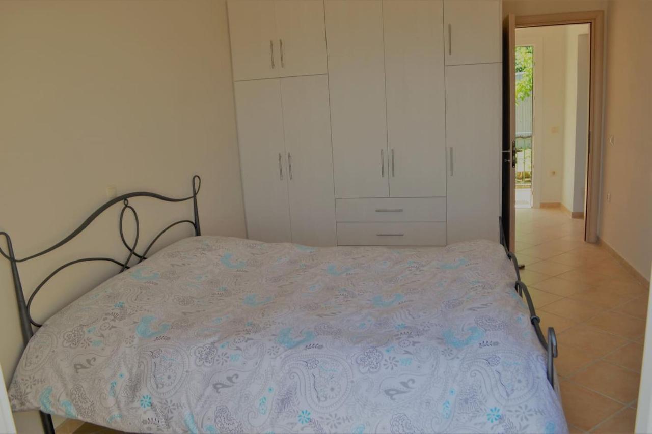 Ermina'S Gaze Appartement Agioi Deka  Buitenkant foto