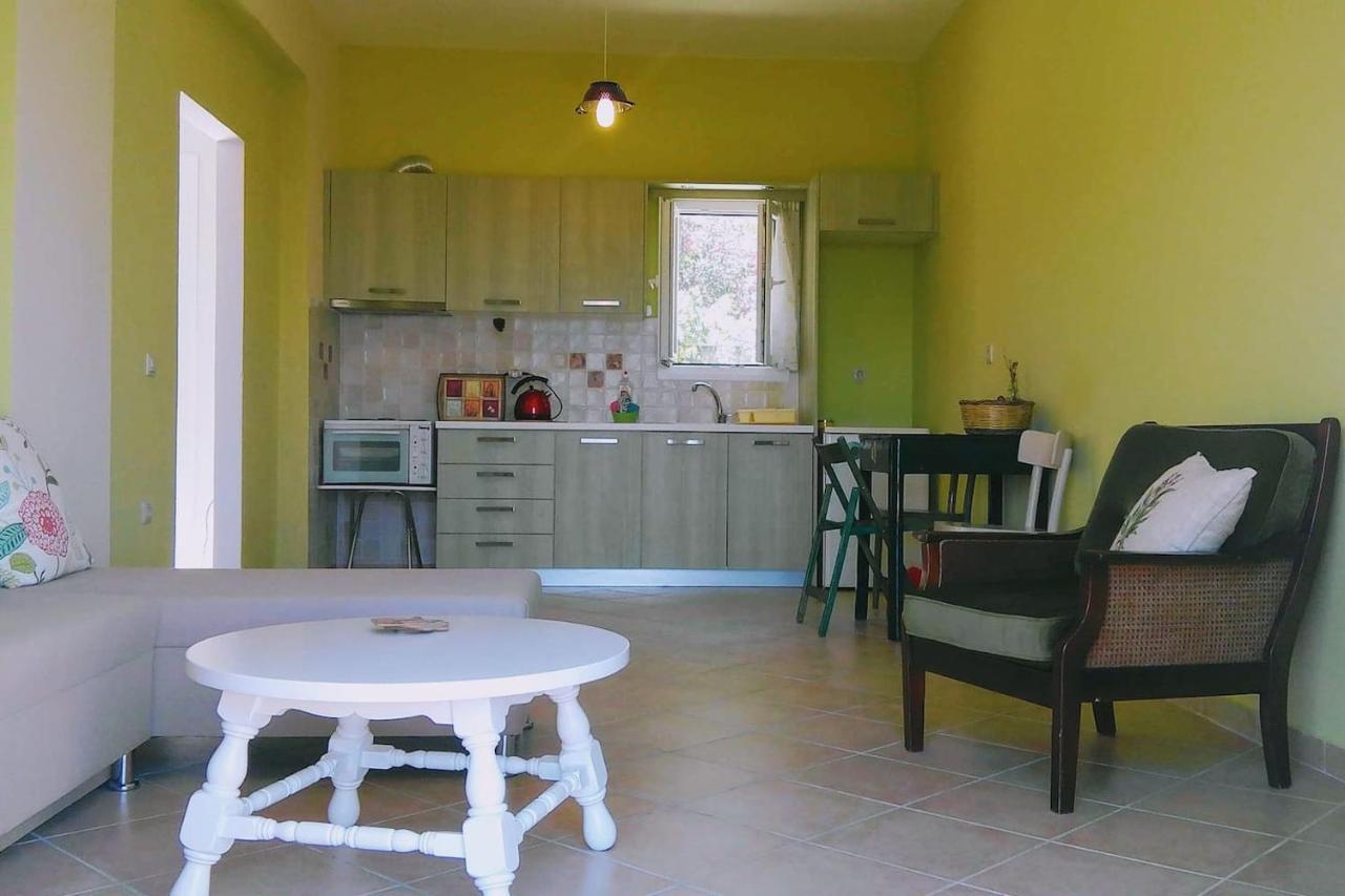Ermina'S Gaze Appartement Agioi Deka  Buitenkant foto